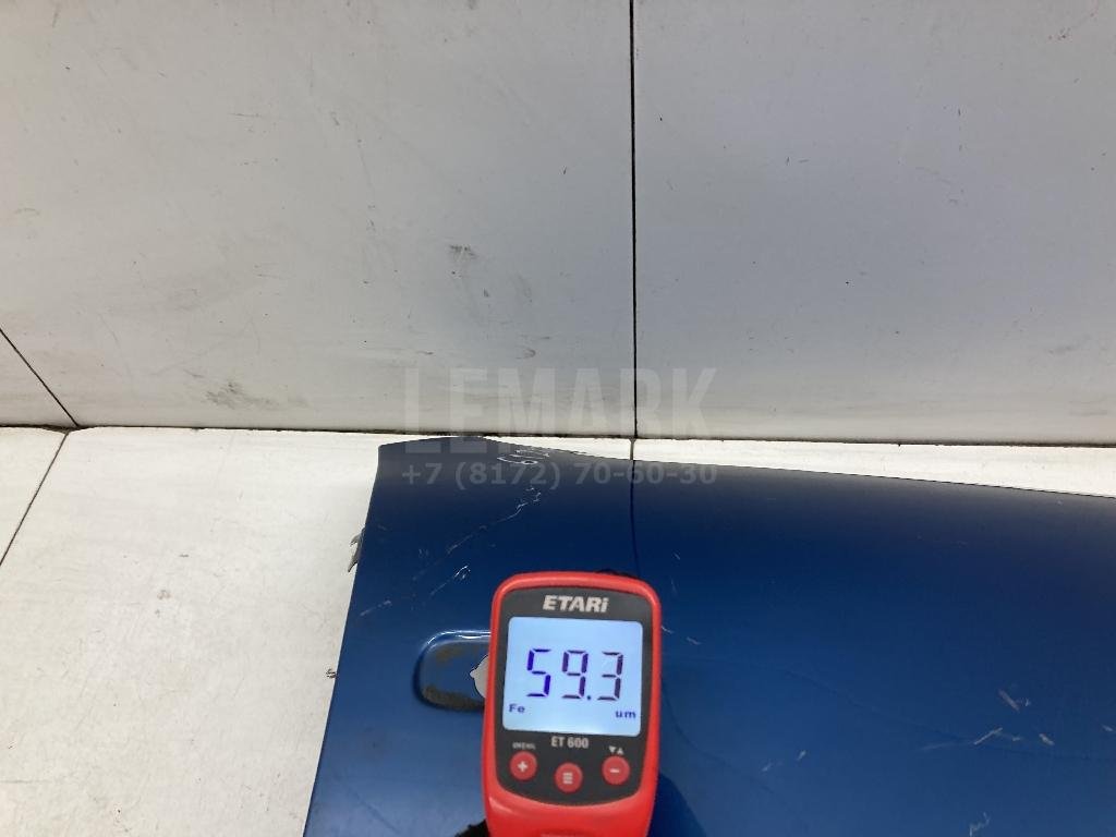 Крыло переднее правое