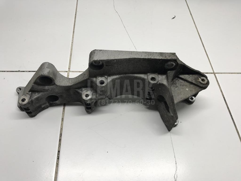 Кронштейн генератора для  Audi 80/90 [B4] 1991-1995