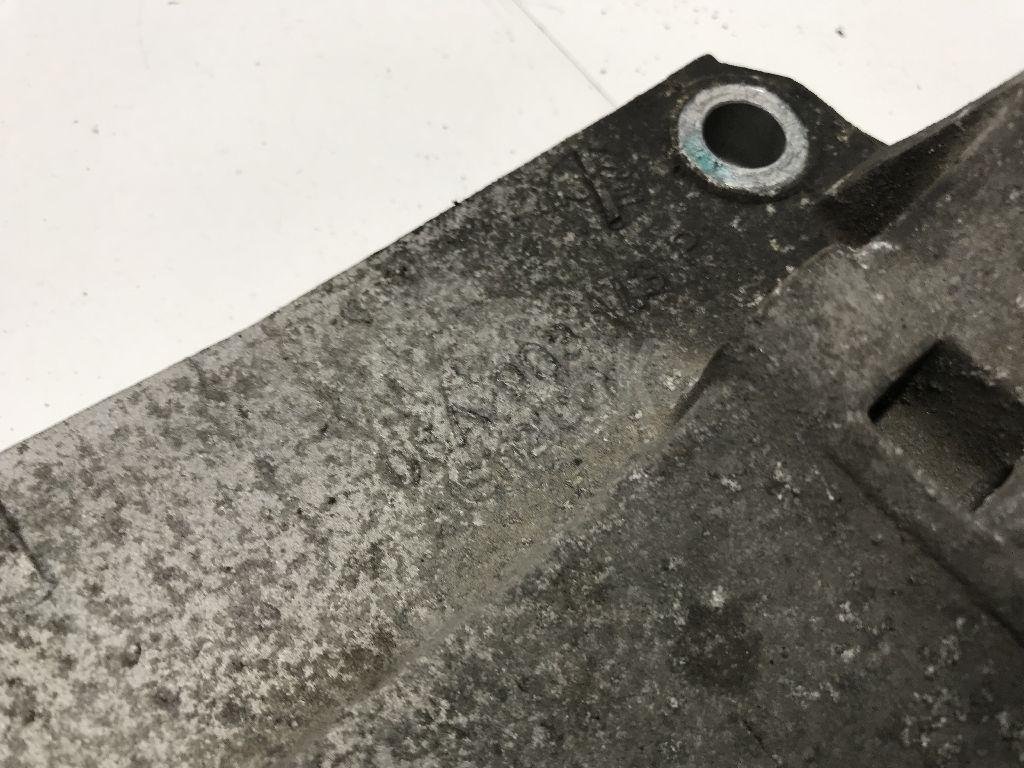 Кронштейн генератора для  Audi 80/90 [B4] 1991-1995