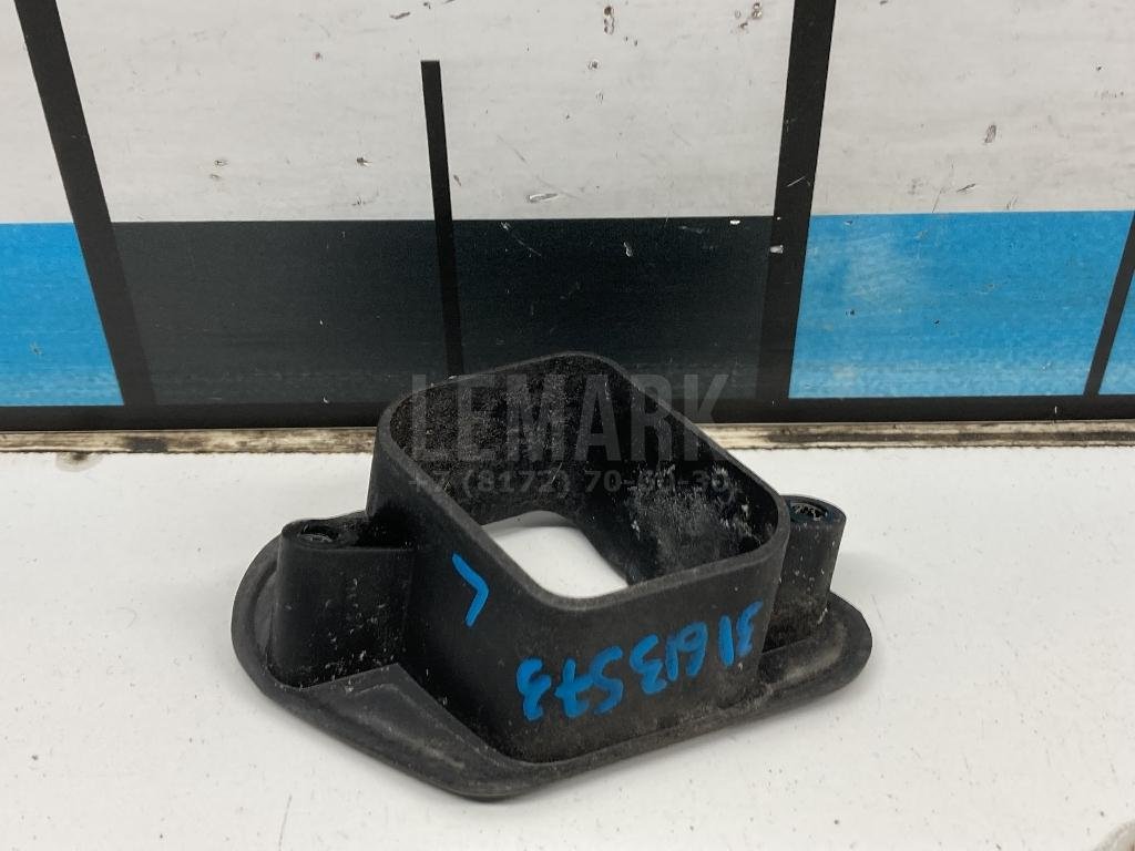 Кронштейн форсунки омывателя фары