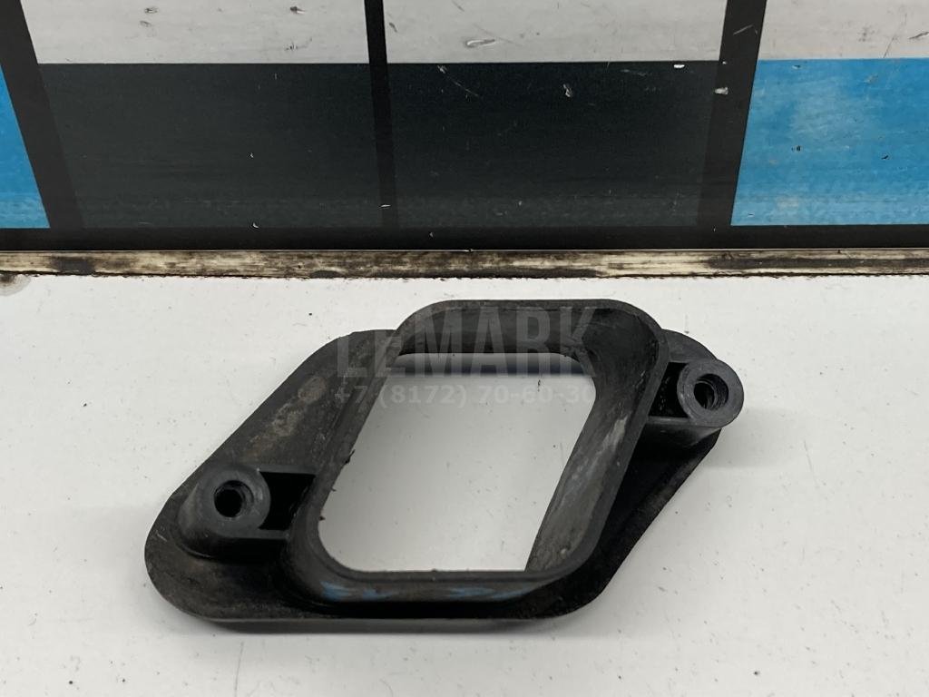 Кронштейн форсунки омывателя фары