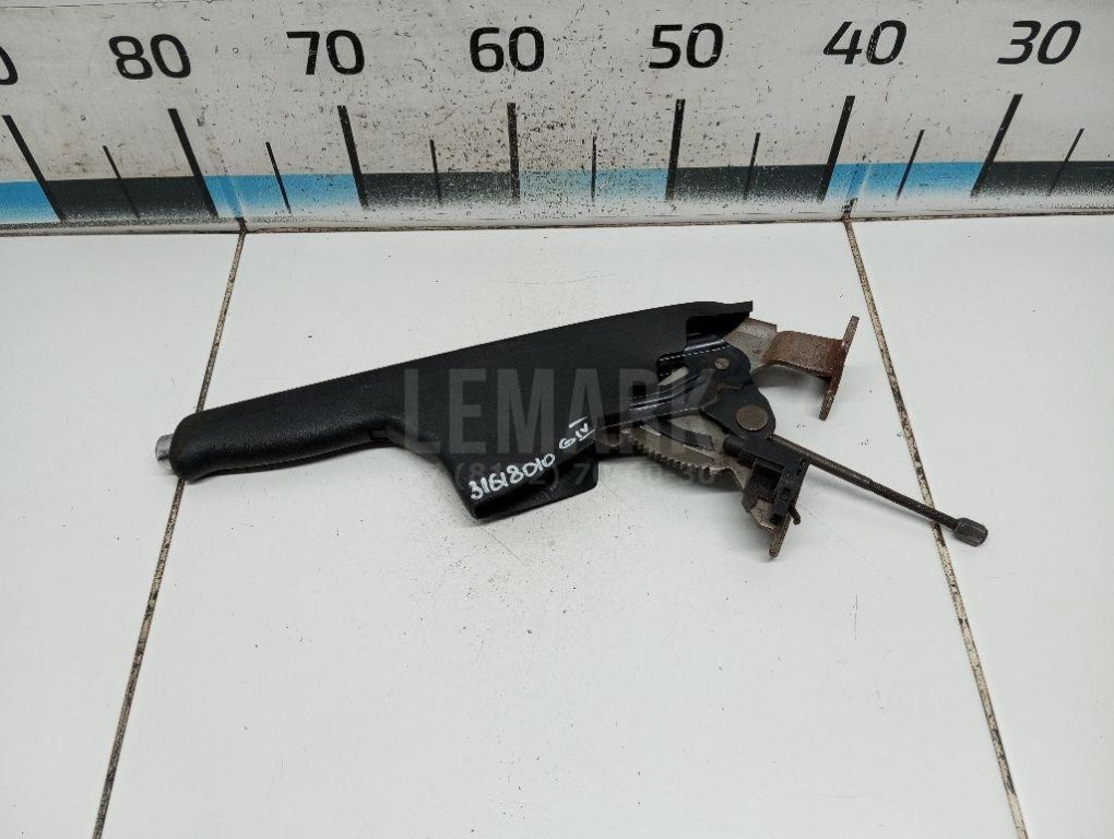 Рычаг стояночного тормоза