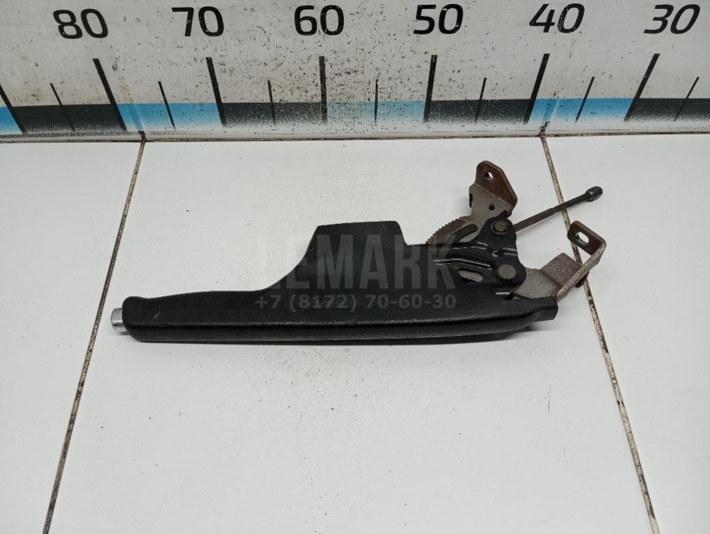 Рычаг стояночного тормоза