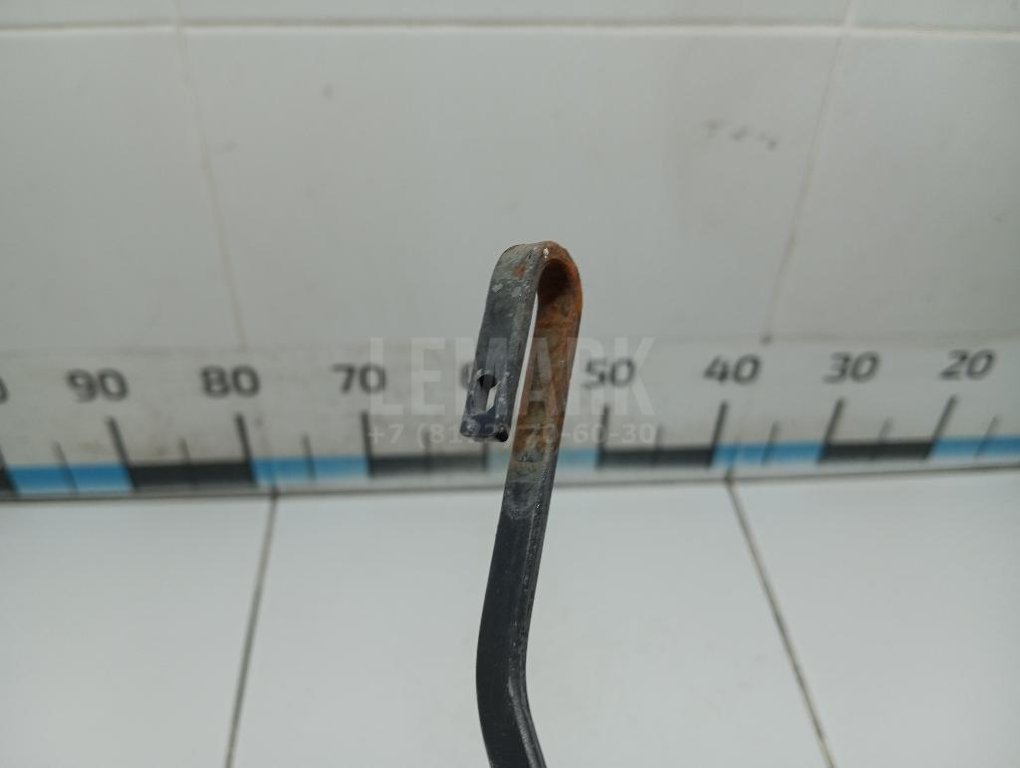 Поводок стеклоочистителя передний левый