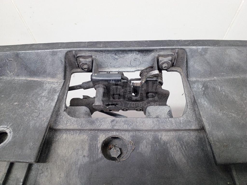 Панель передняя