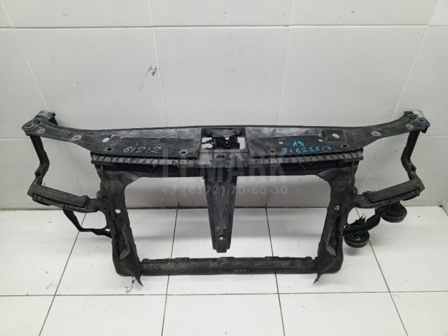 Панель передняя