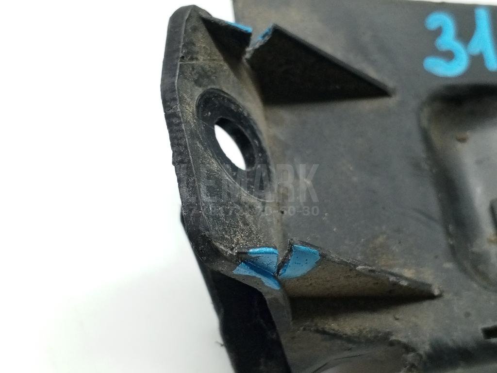 Направляющая переднего бампера левая