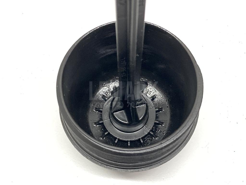 Крышка масляного фильтра