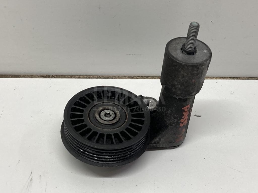 Ролик руч.ремня с кронштейном