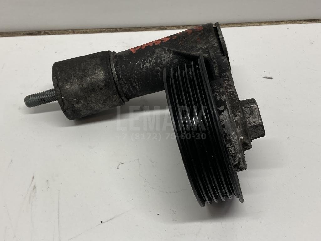 Ролик руч.ремня с кронштейном