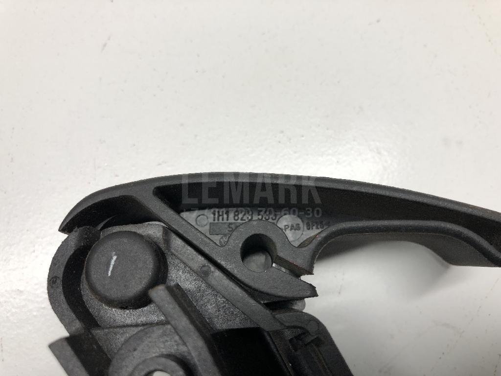 Ручка открывания капота