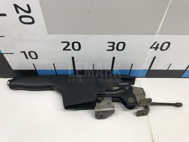 Рычаг стояночного тормоза