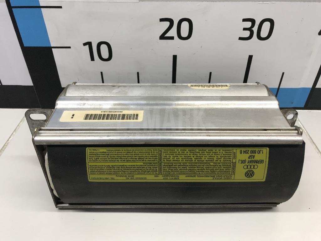 Подушка безопасности пассажирская (в торпедо)