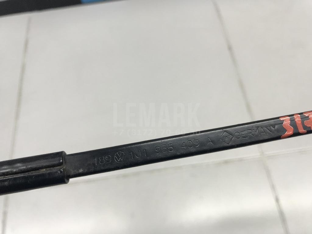 Поводок стеклоочистителя передний левый