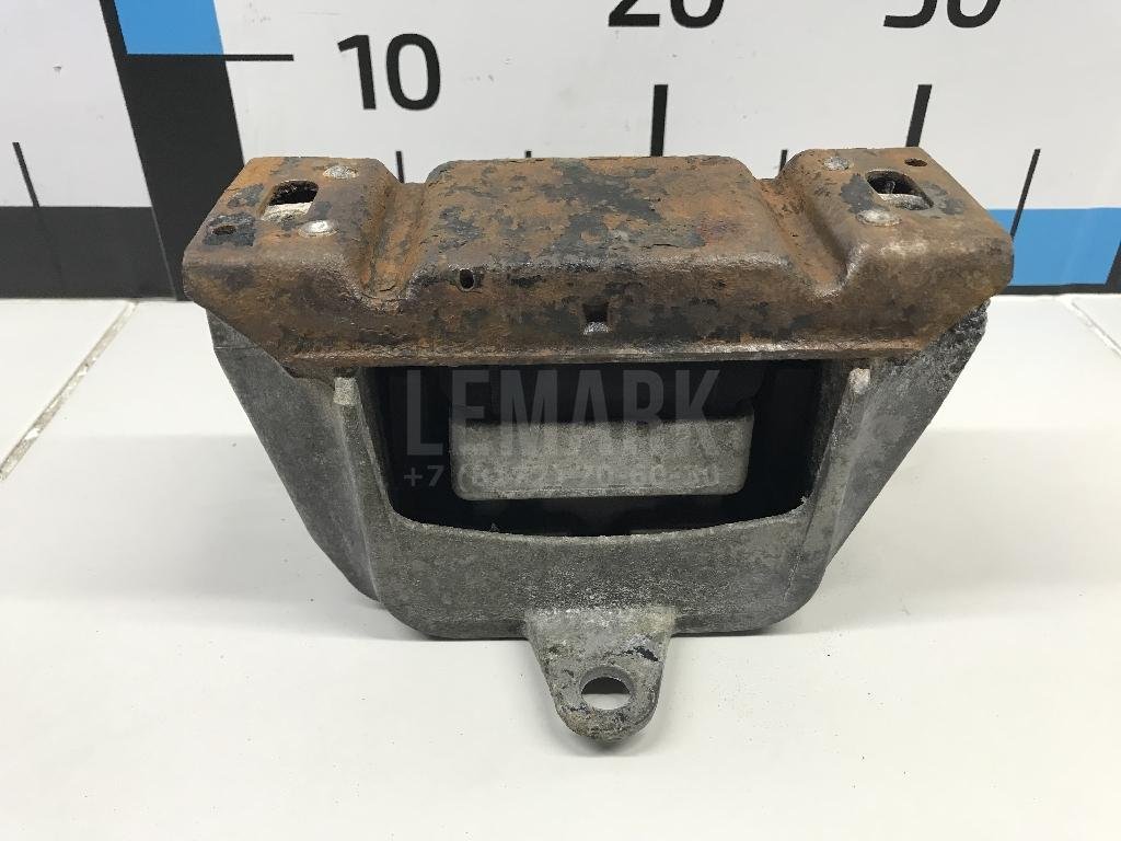 Опора КПП левая для  Audi 80/90 [B3] 1986-1991