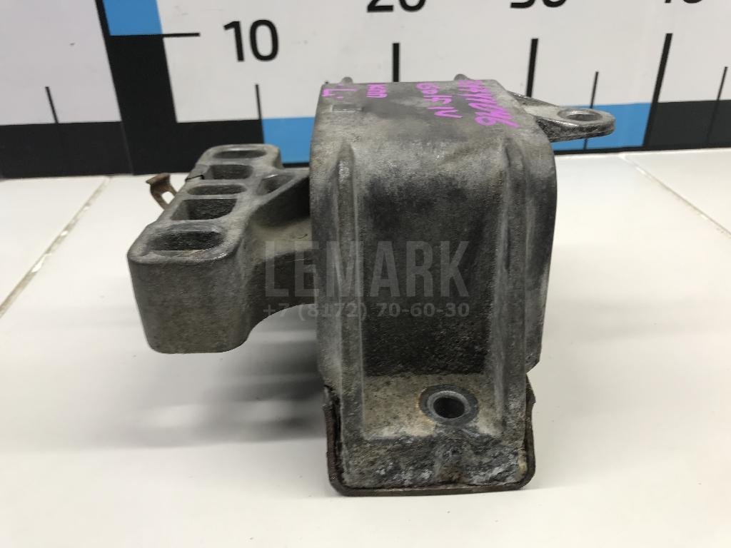 Опора КПП левая для  Audi 80/90 [B3] 1986-1991