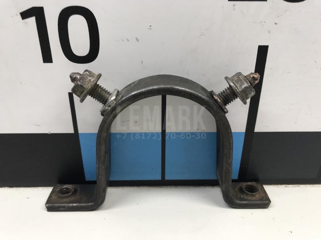 Крепеж рулевой рейки