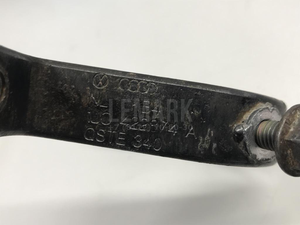 Крепеж рулевой рейки