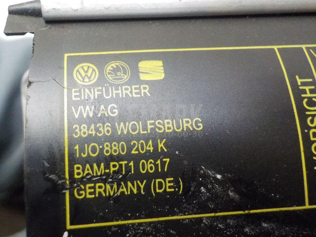 Подушка безопасности пассажирская (в торпедо)