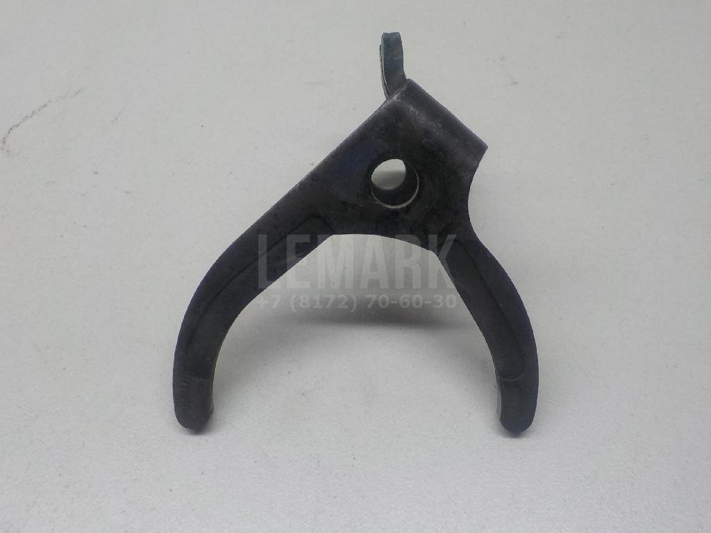 Вилка включения передачи