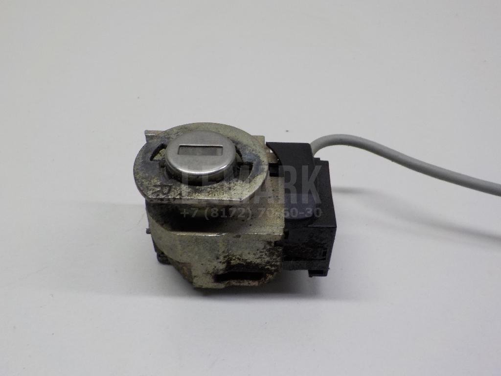 Вставка замка двери прав.