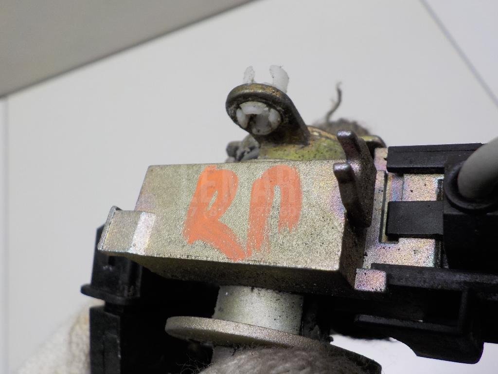 Вставка замка двери прав.