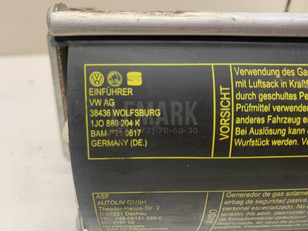 Подушка безопасности пассажирская (в торпедо)