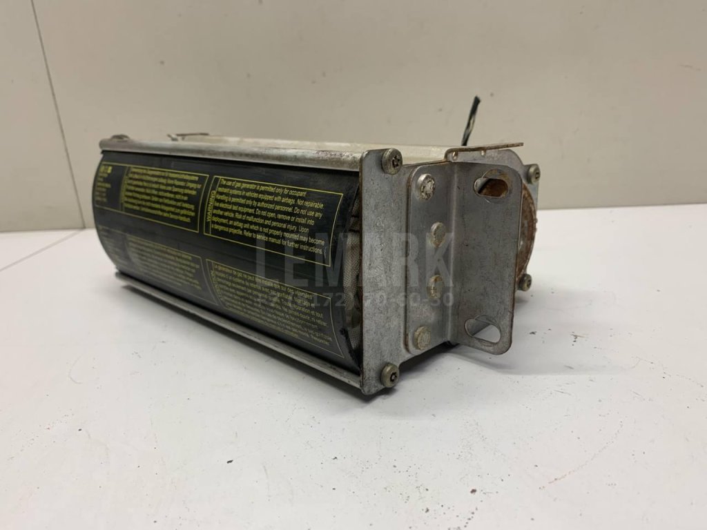 Подушка безопасности пассажирская (в торпедо)