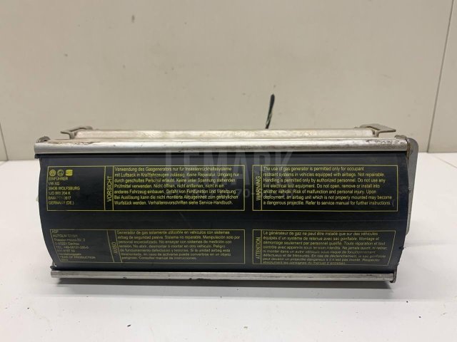 Подушка безопасности пассажирская (в торпедо)