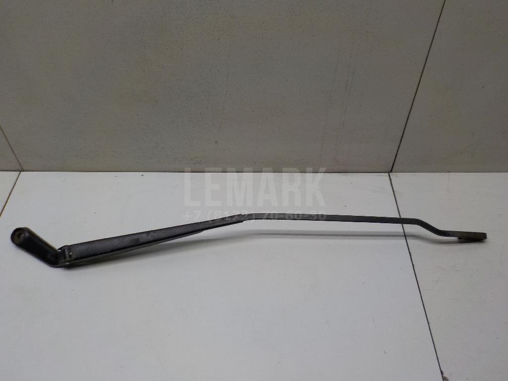 Поводок стеклоочистителя передний правый