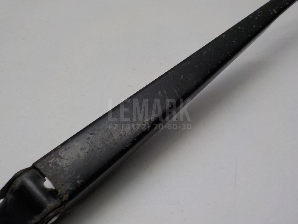 Поводок стеклоочистителя передний правый