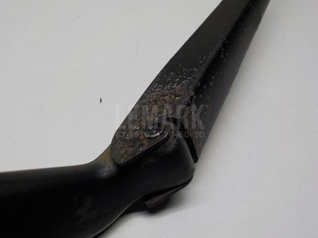 Поводок стеклоочистителя передний правый