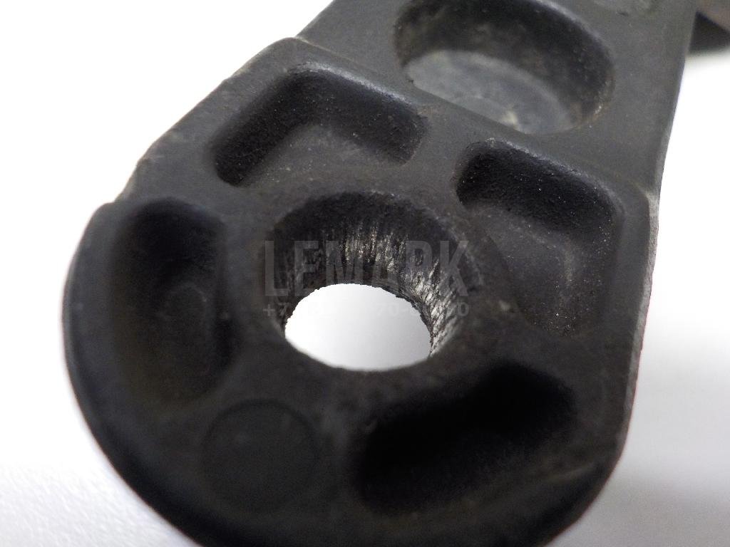 Поводок стеклоочистителя передний правый