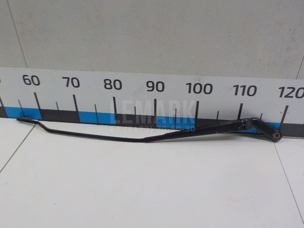 Поводок стеклоочистителя передний правый