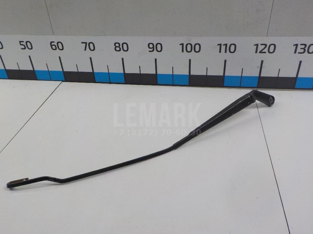 Поводок стеклоочистителя передний правый