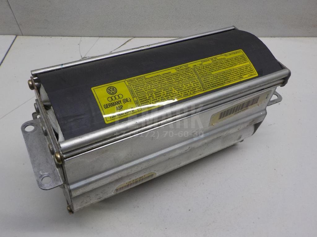 Подушка безопасности пассажирская (в торпедо)