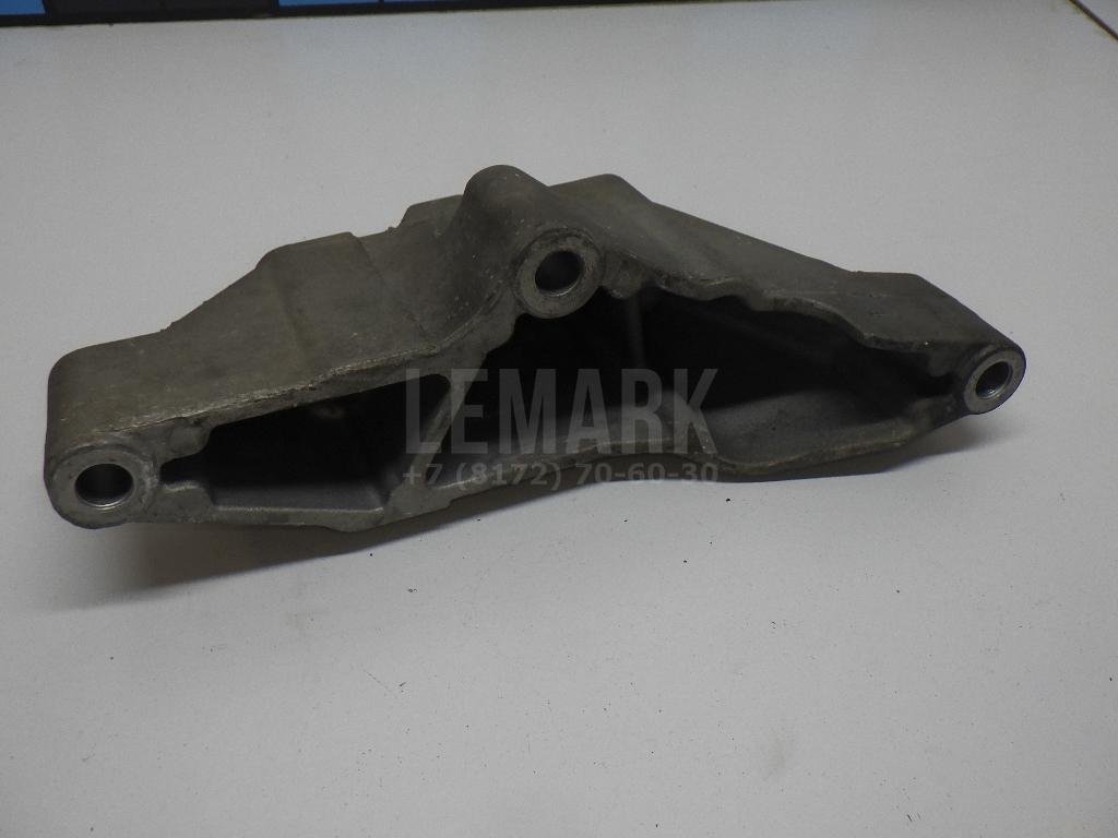 Кронштейн двигателя левый