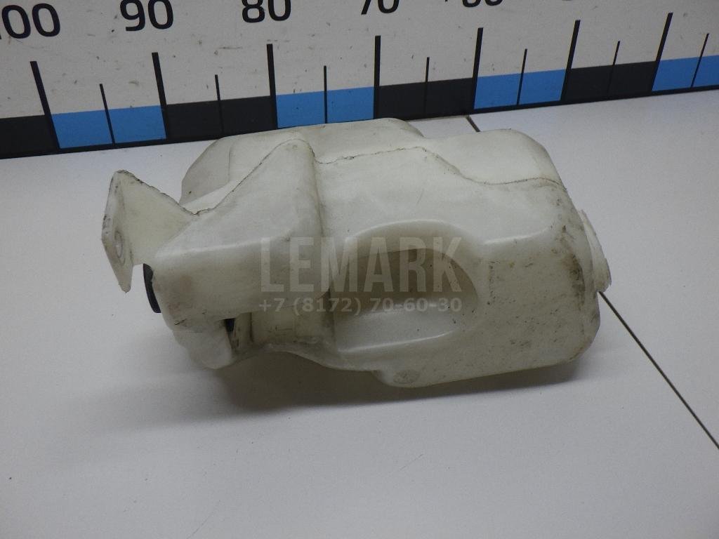 Бачок омывателя лобового стекла