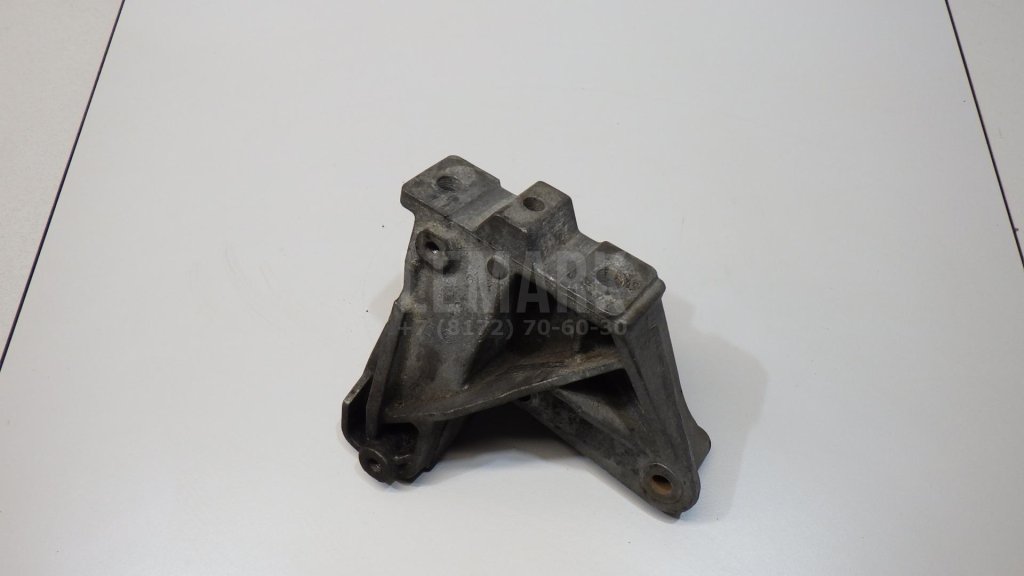 Кронштейн КПП левый для  Audi A5/S5 (F5) 2017