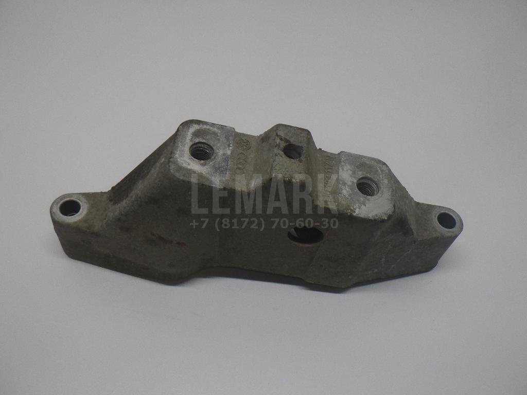 Кронштейн двигателя левый
