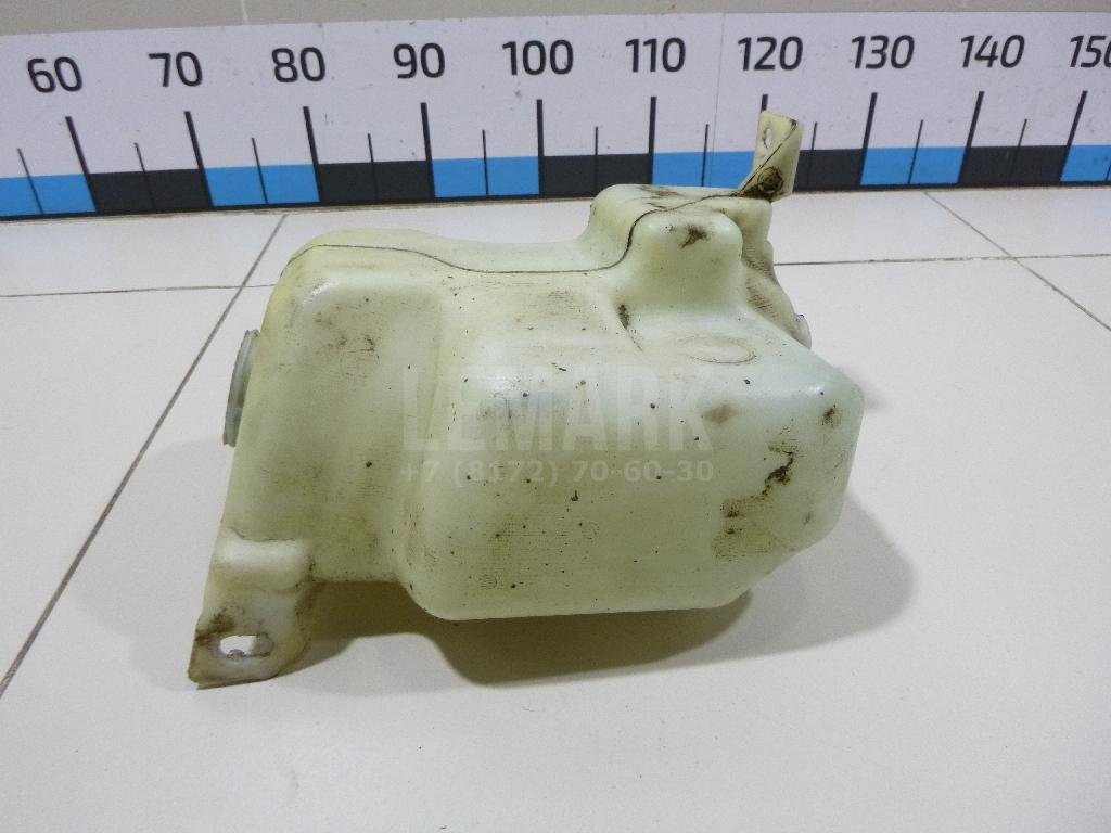 Бачок омывателя лобового стекла