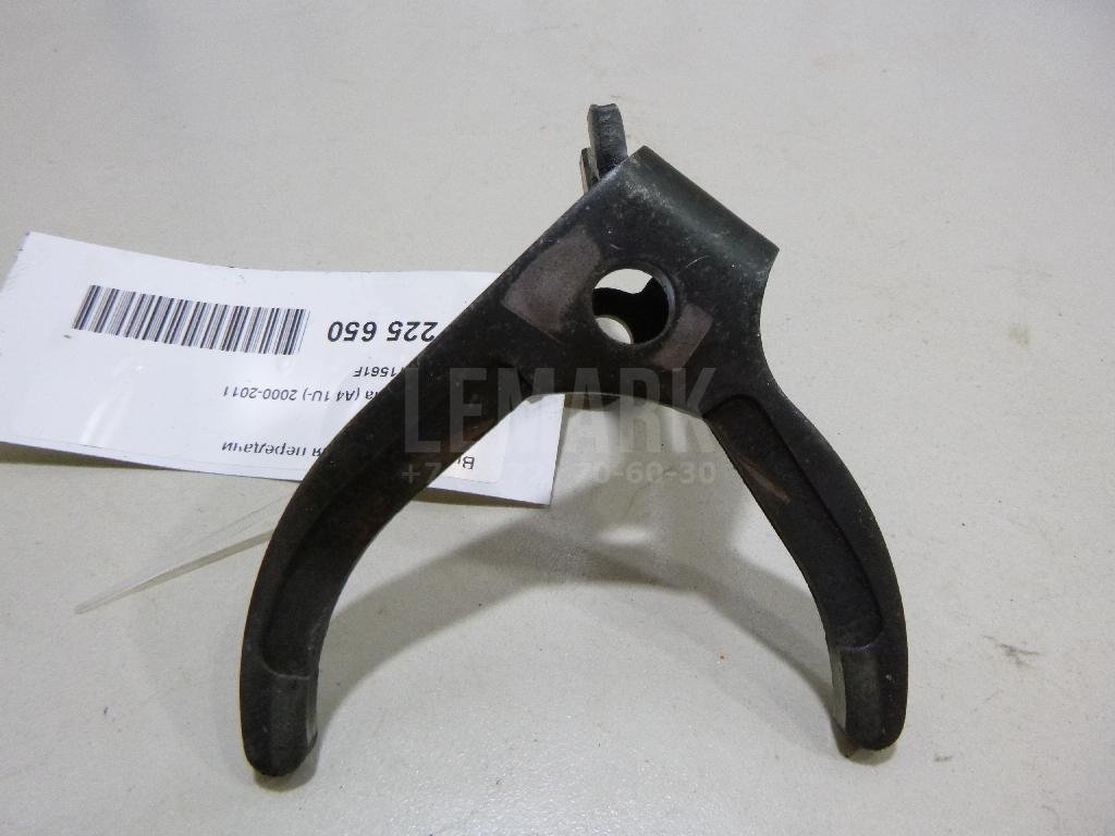 Вилка включения передачи