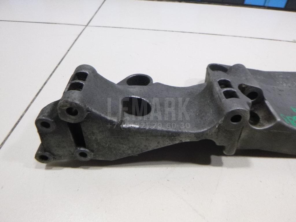 Кронштейн генератора