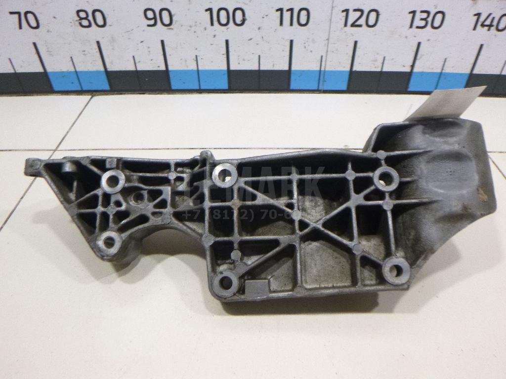 Кронштейн генератора