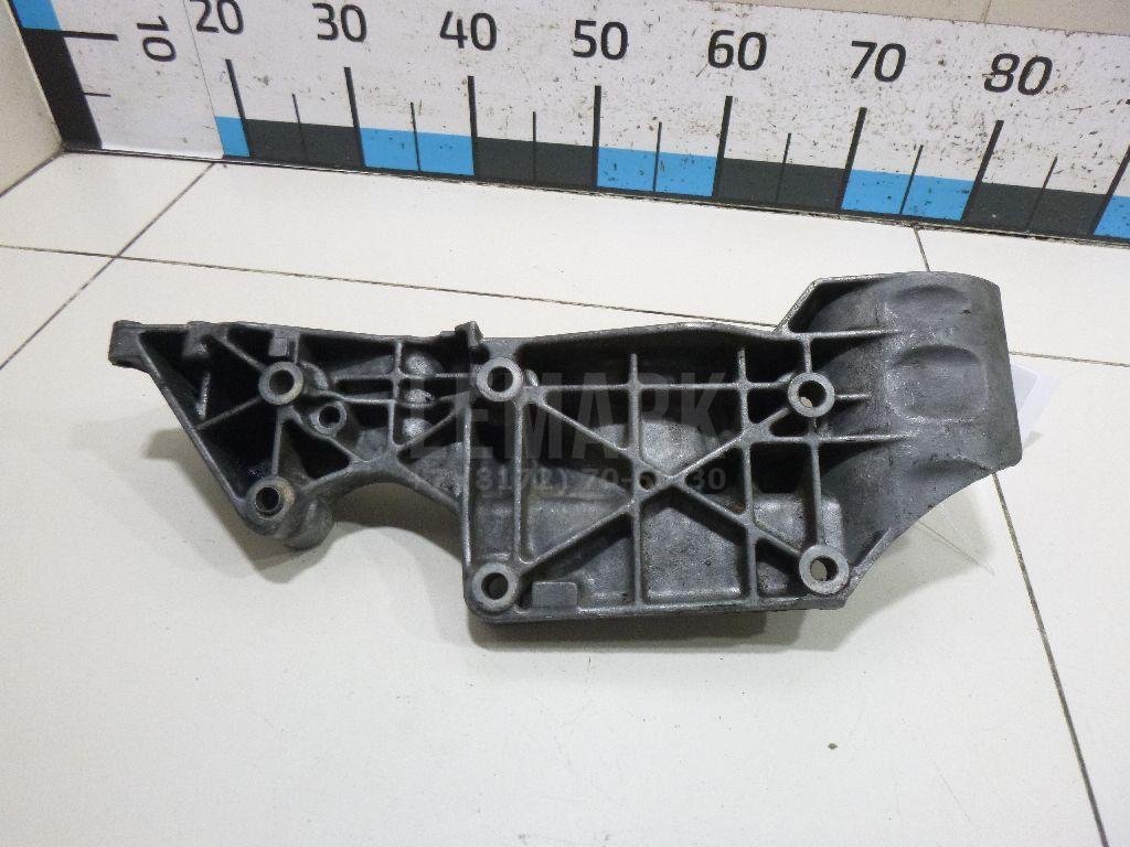 Кронштейн генератора