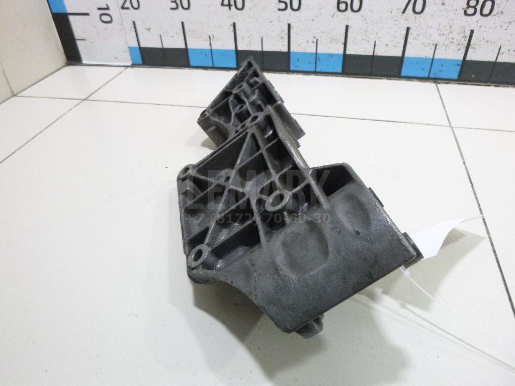 Кронштейн генератора