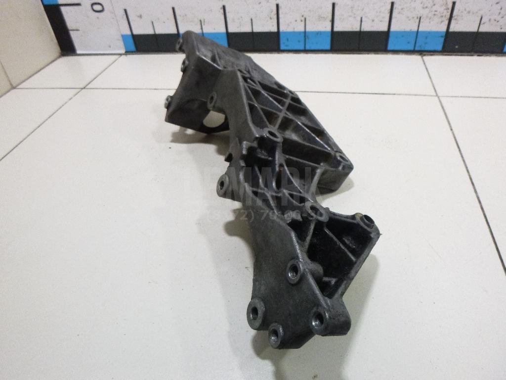 Кронштейн генератора