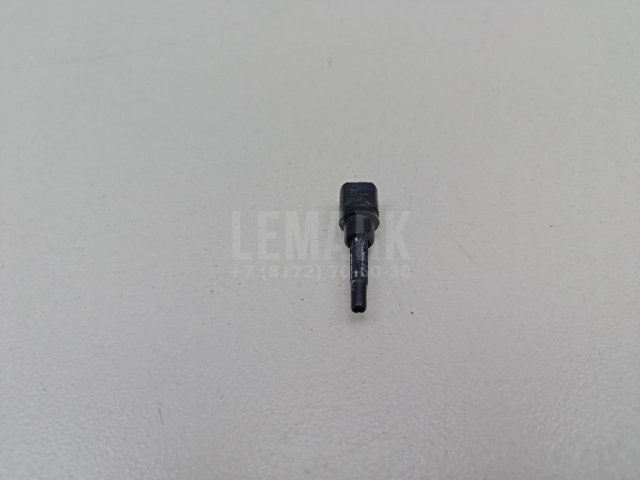 Форсунка омывателя зад стекла