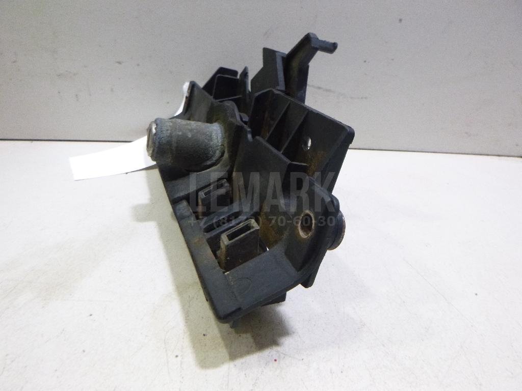 Замок багажника