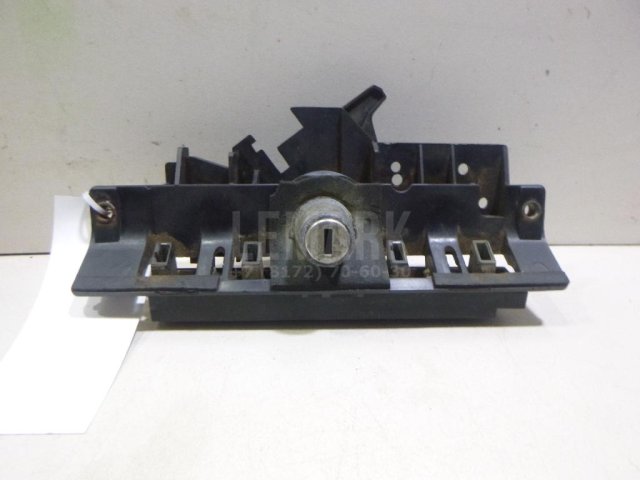 Замок багажника